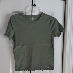 Hollister Women's Olive Short Sleeve Tee